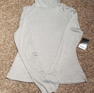 Project runway pullneck metalic silver top